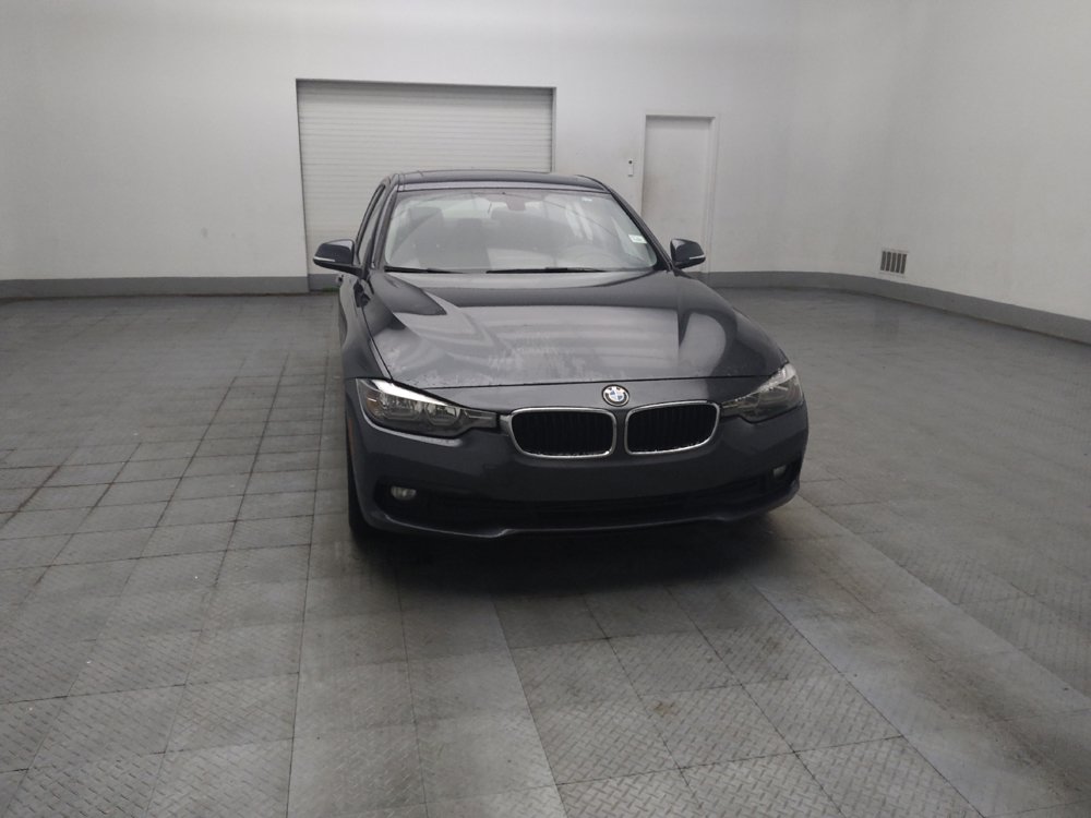 Used 2017 BMW 320i Sedan RWD image 14