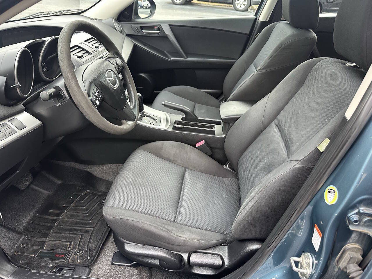 Used 2011 MAZDA MAZDA3 i Touring FWD image 17