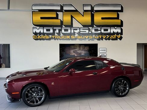 Used 2021 Dodge Challenger R/T Scat Pack w/ Driver Convenience Group RWD image 6