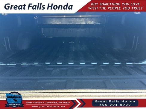 Used 2016 GMC Sierra 2500 Denali w/ Driver Alert Package AWD/4WD image 7
