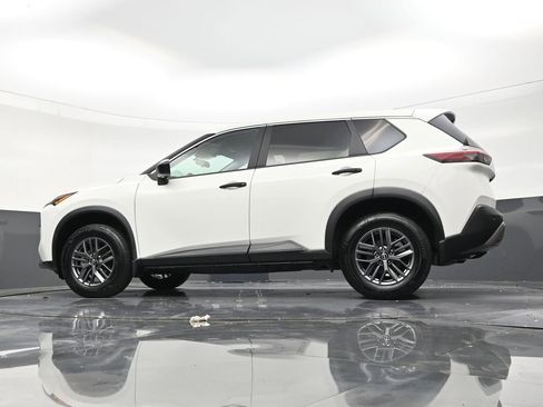 Used 2023 Nissan Rogue S FWD image 22