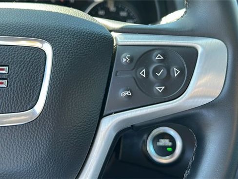 Used 2023 GMC Terrain SLT image 17