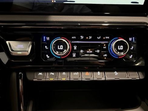Certified 2024 GMC Sierra 1500 AT4 w/ Technology Package AWD/4WD image 28