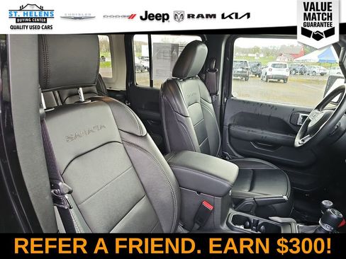 Used 2023 Jeep Wrangler Unlimited Sahara w/ Cold Weather Group AWD/4WD image 25