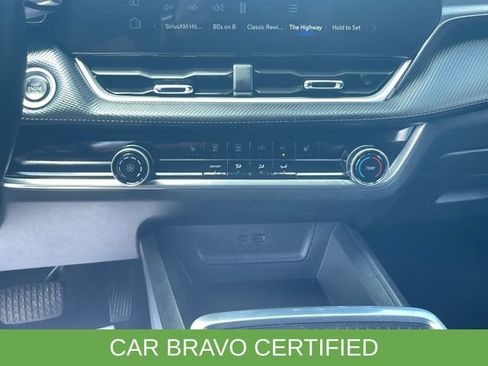 Certified 2025 Chevrolet Equinox LT FWD image 18