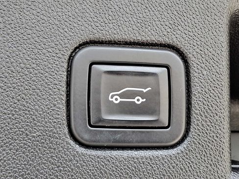 Used 2022 Chevrolet Equinox Premier AWD/4WD image 28