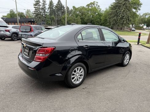 Used 2017 Chevrolet Sonic LT FWD image 4