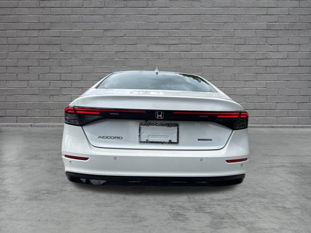 Used 2023 Honda Accord EX-L image 6
