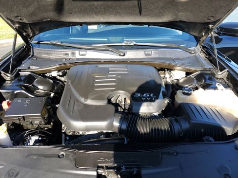 Used 2022 Dodge Charger SXT w/ Leather Interior Group image 10