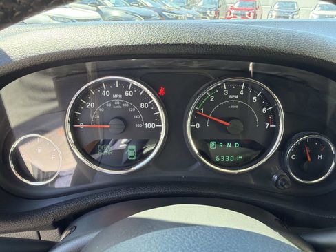 Used 2016 Jeep Wrangler Sport w/ Quick Order Package 24S AWD/4WD image 17