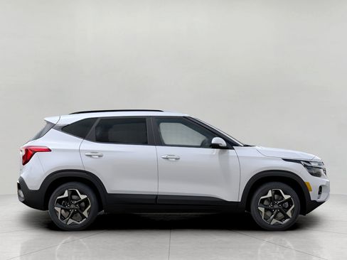 New 2026 Kia Seltos S image 7