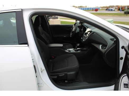 Used 2024 Chevrolet Malibu LT image 13