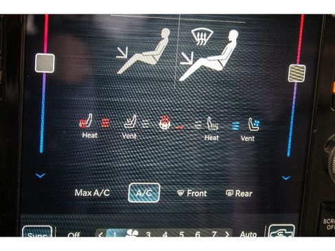 Used 2022 RAM 1500 Laramie AWD/4WD image 30