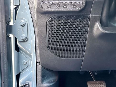 Used 2024 Jeep Wrangler Unlimited Sahara AWD/4WD image 18