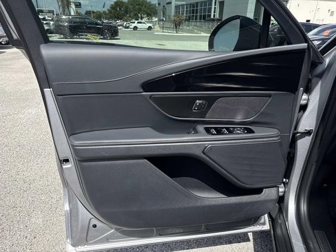 New 2026 Lincoln Nautilus Premier image 19