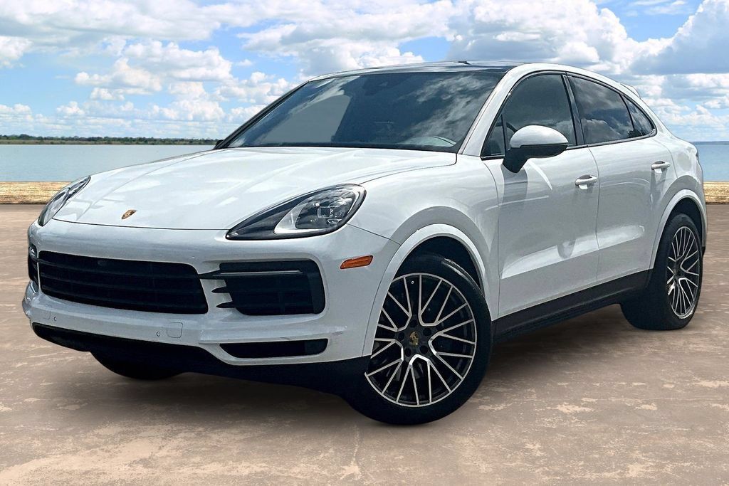 Used 2021 Porsche Cayenne Coupe AWD/4WD image 1