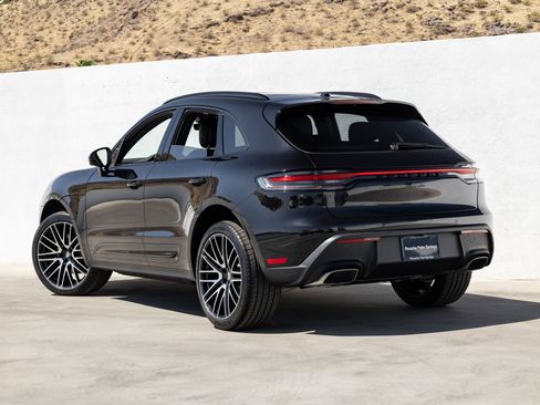 New 2026 Porsche Macan AWD/4WD image 3
