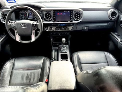 Used 2023 Toyota Tacoma TRD Off-Road image 25