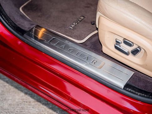 Used 2012 Jaguar XJ image 27