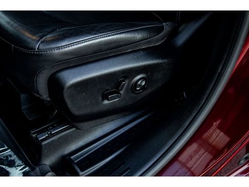 Used 2020 Chrysler Pacifica Touring-L w/ Advanced Safetytec Group image 16