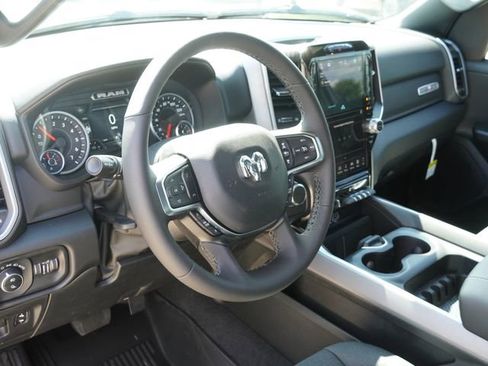 New 2026 RAM 1500 4x4 Crew Cab image 17