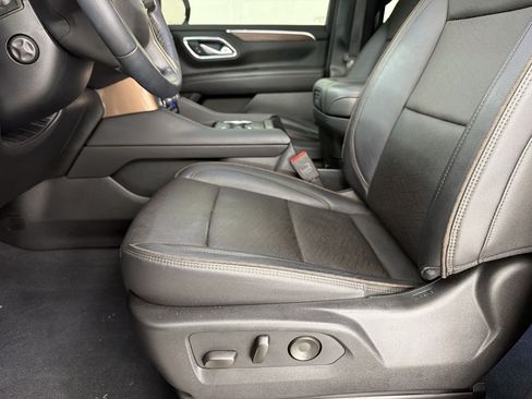 Used 2024 Chevrolet Tahoe High Country RWD image 13