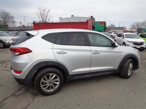 Used 2018 Hyundai Tucson SE image 7
