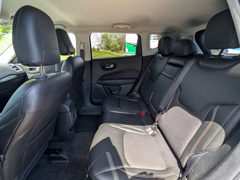 Used 2018 Jeep Compass Latitude image 22