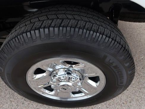 Used 2022 RAM 2500 Tradesman w/ Chrome Appearance Group image 16