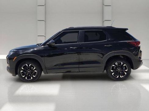 Certified 2021 Chevrolet TrailBlazer LT w/ Convenience Package FWD image 2
