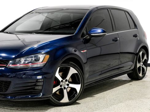 Used 2015 Volkswagen GTI SE image 10