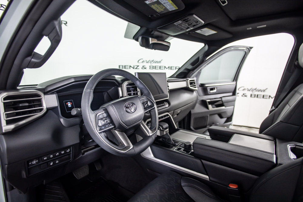 Used 2025 Toyota Sequoia Limited AWD/4WD image 23