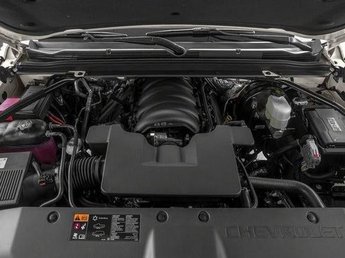 Used 2017 Chevrolet Suburban LT AWD/4WD image 14