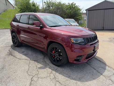 Used 2018 Jeep Grand Cherokee SRT image 3