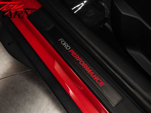 Used 2020 Ford Mustang Shelby GT500 w/ Technology Package image 21