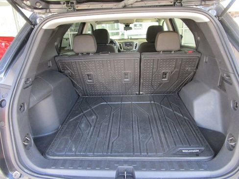 Used 2023 Chevrolet Equinox LT w/ LPO, Floor Liner Package FWD image 15