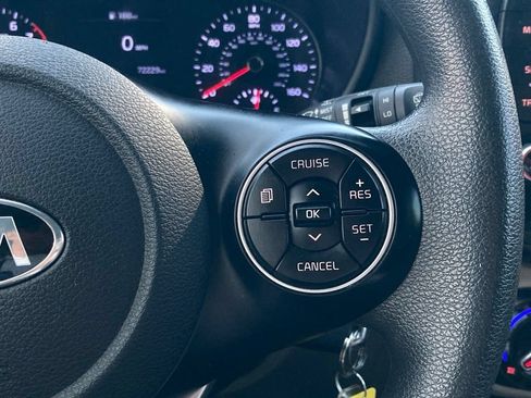 Used 2021 Kia Soul LX FWD image 17