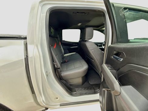 Used 2024 Chevrolet Colorado Z71 w/ Z71 Convenience Package 2 AWD/4WD image 28
