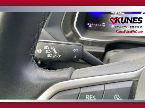 Used 2024 Volkswagen Jetta SE image 15