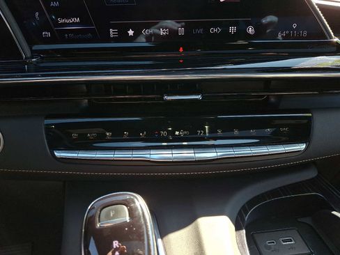 Used 2022 Cadillac Escalade Sport w/ Touring Package image 17