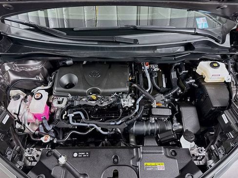 Certified 2023 Toyota Sienna Platinum FWD image 35