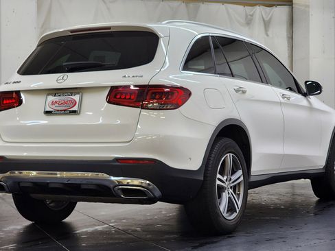 Used 2021 Mercedes-Benz GLC 300 4MATIC image 5
