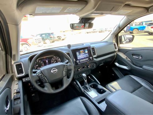 Used 2024 Nissan Frontier SL w/ Technology Package AWD/4WD image 31