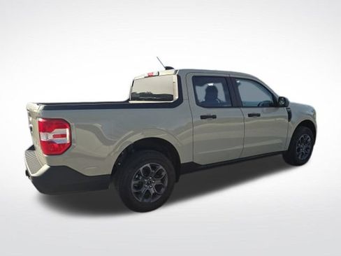 Used 2025 Ford Maverick XLT FWD image 3