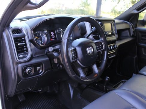 Used 2022 RAM 2500 Tradesman w/ Chrome Appearance Group AWD/4WD image 9