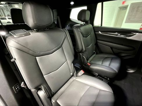 Used 2024 Cadillac XT6 Sport w/ Technology Package image 36