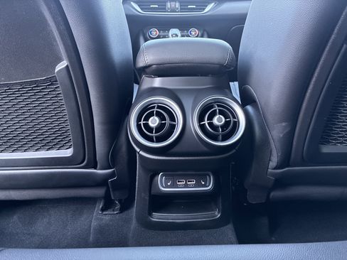 Used 2024 Alfa Romeo Stelvio Sprint image 29