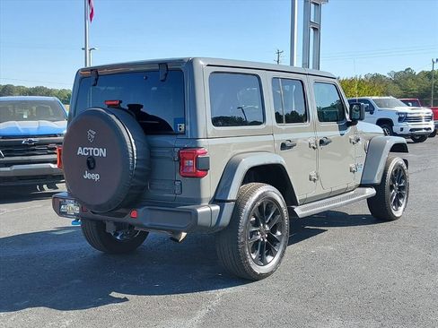 Used 2021 Jeep Wrangler Unlimited Sahara w/ Cold Weather Group AWD/4WD image 3