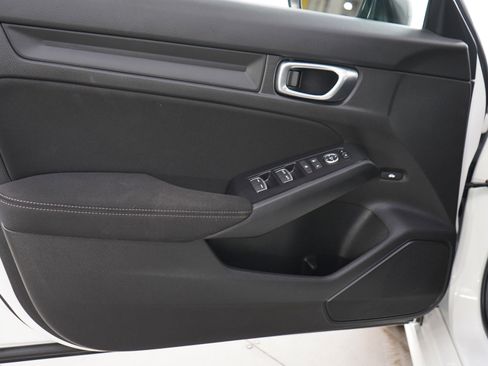 Used 2025 Honda Civic Sport image 17
