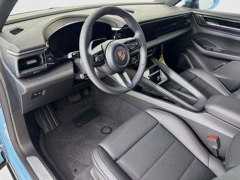 New 2026 Porsche Macan Electric RWD image 4